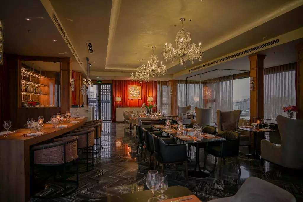 LE JARDIN HOTEL COUTURE or similar